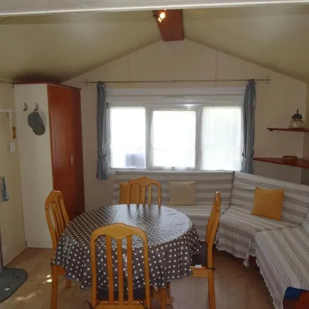 Holiday home Mobil-home Fouras, 3 Pieces, 4 Personnes - Fr-1-709-20 *